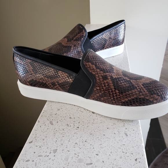 Vince Camuto slip ons - Picture 1 of 3